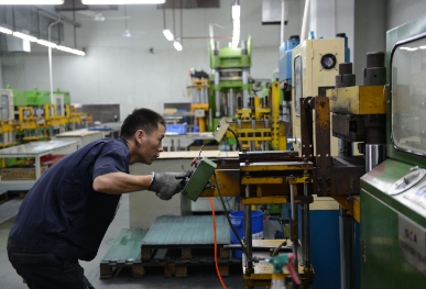 Product molding operations